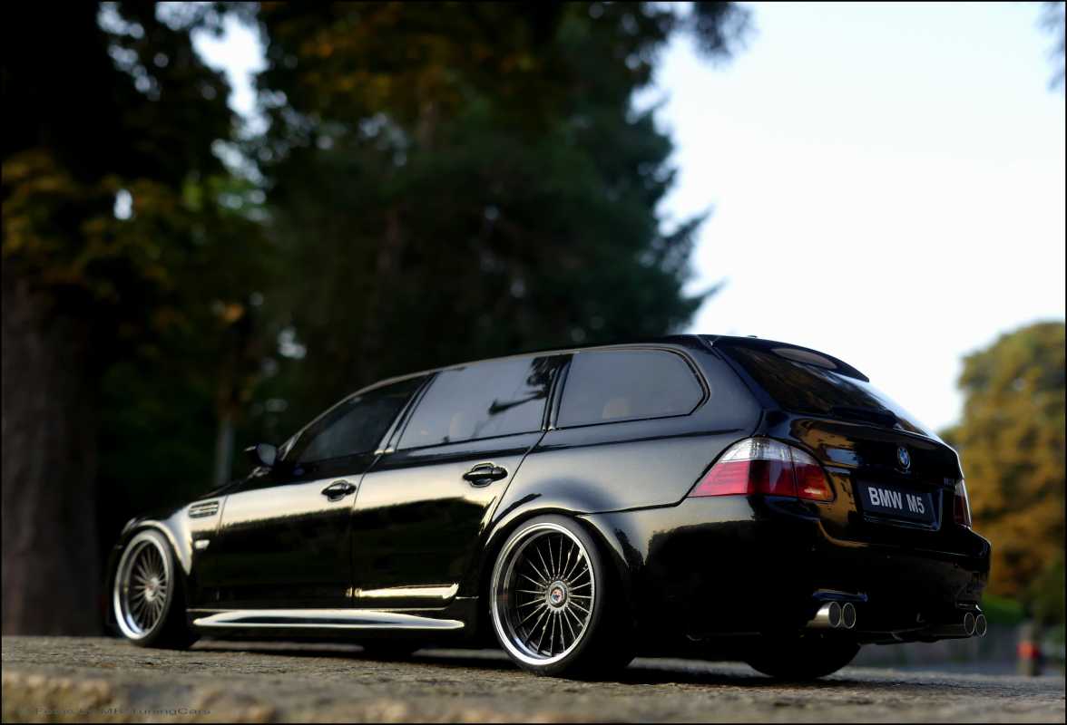 1:18 BMW M5 E61 Touring Schwarz Metallic Edition mit OVP
